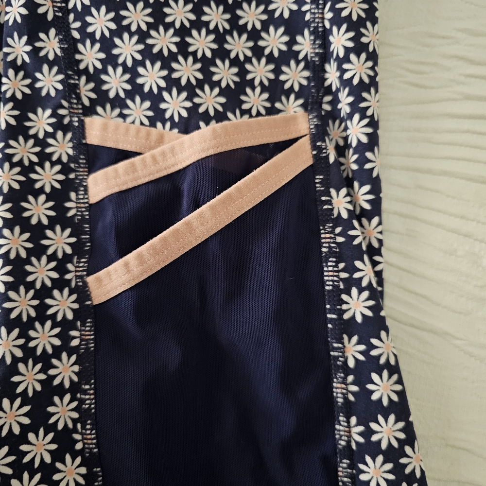 Fabletics Trinity Motion365 Daisy Print Shorts - image 4